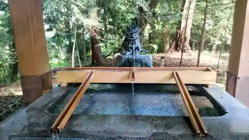 新屋山神社(山梨県)