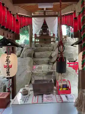 お美津稲荷の本殿・本堂