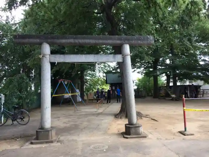 神明神社の鳥居