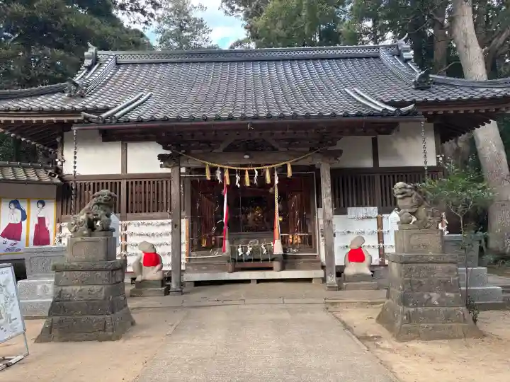日吉神社の{uncategorized: "未分類", other: "その他", undefined: "問題あり", building: "その他建物", grave: "お墓", sacred_gate: "鳥居", guardian: "狛犬", statue: "像", buddha: "仏像", history: "歴史", nature: "自然", garden: "庭園", animal: "動物", pagoda: "塔", temizu: "手水舎", mountain_gate: "山門・神門", sanctuary: "本殿・本堂", subordinate: "末社・摂社", art: "芸術", scenery: "景色", jizo: "地蔵", ema: "絵馬", goshuin: "御朱印", omikuji: "おみくじ", items: "授与品その他", amulet: "お守り", goshuincho: "御朱印帳", eats: "食事", festival: "お祭り", votive_dance: "神楽", shichigosan: "七五三参", wedding: "結婚式", experience: "体験その他", initially: "初詣", around: "周辺", anti_infection: "感染症対策"}