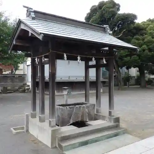 六所神社の手水舎