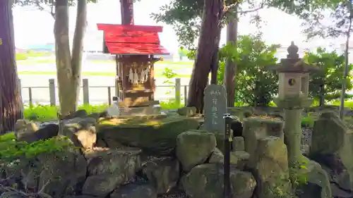 神明神社（箕輪神明神社）の末社・摂社