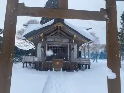 谷地頭神社の本殿