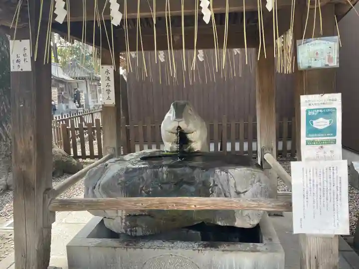 調神社の手水舎