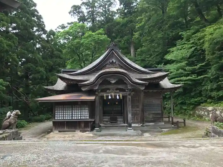 下山神社の本殿・本堂