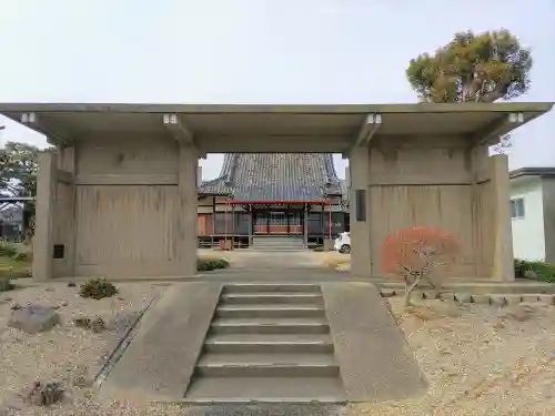 憶念寺の山門・神門