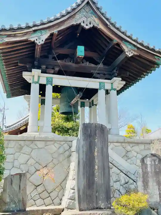 善徳寺の{uncategorized: "未分類", other: "その他", undefined: "問題あり", building: "その他建物", grave: "お墓", sacred_gate: "鳥居", guardian: "狛犬", statue: "像", buddha: "仏像", history: "歴史", nature: "自然", garden: "庭園", animal: "動物", pagoda: "塔", temizu: "手水舎", mountain_gate: "山門・神門", sanctuary: "本殿・本堂", subordinate: "末社・摂社", art: "芸術", scenery: "景色", jizo: "地蔵", ema: "絵馬", goshuin: "御朱印", omikuji: "おみくじ", items: "授与品その他", amulet: "お守り", goshuincho: "御朱印帳", eats: "食事", festival: "お祭り", votive_dance: "神楽", shichigosan: "七五三参", wedding: "結婚式", experience: "体験その他", initially: "初詣", around: "周辺", anti_infection: "感染症対策"}