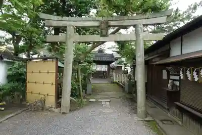 龍王宮秀郷社（橋守神社）の鳥居