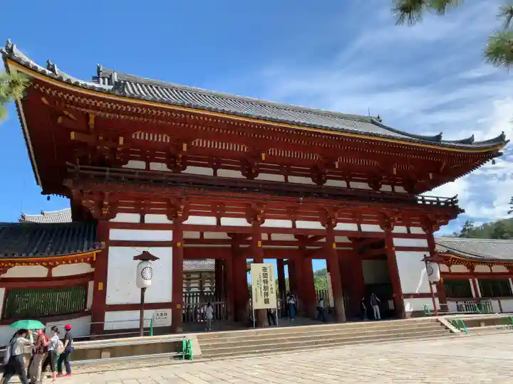 東大寺の本殿・本堂