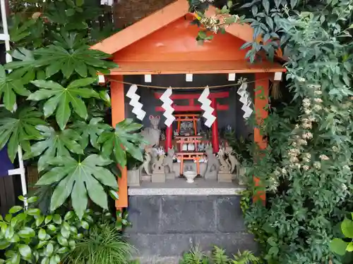 豊受稲荷本宮の末社・摂社