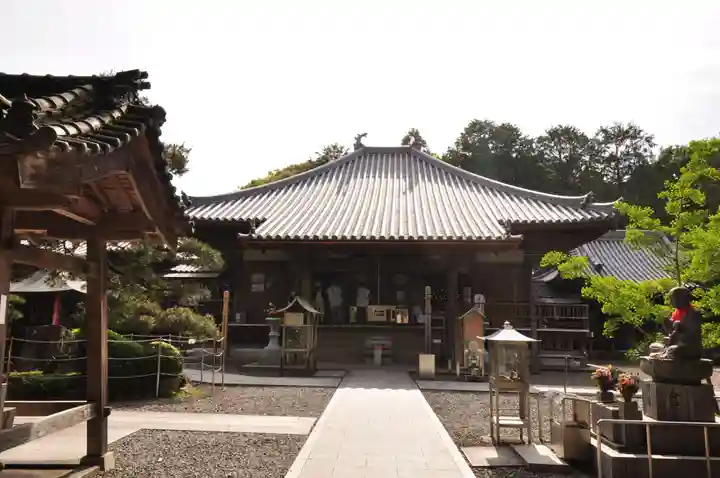 大興寺の本殿・本堂