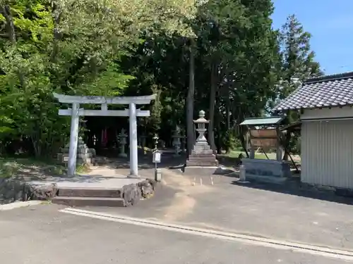 東一色大谷神社の鳥居