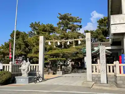 岩屋神社の山門・神門