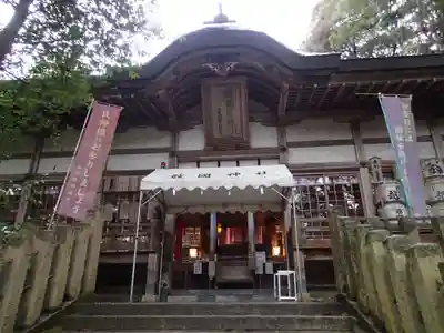敢國神社の本殿・本堂