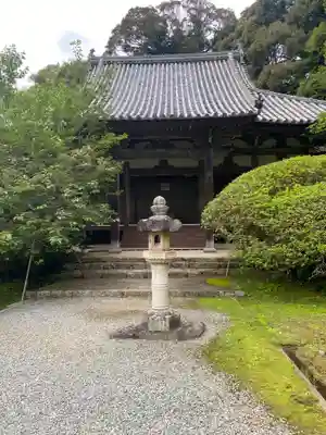 長岳寺の本殿・本堂