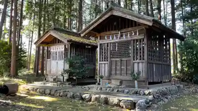 鎌形八幡神社の末社・摂社
