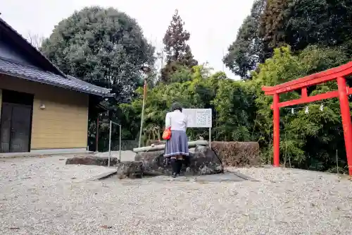 曽野稲荷神社の手水舎