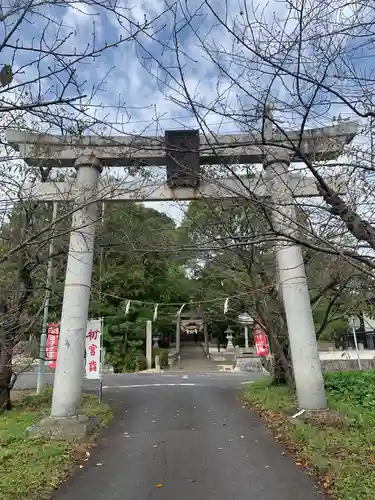 諏訪神社の鳥居