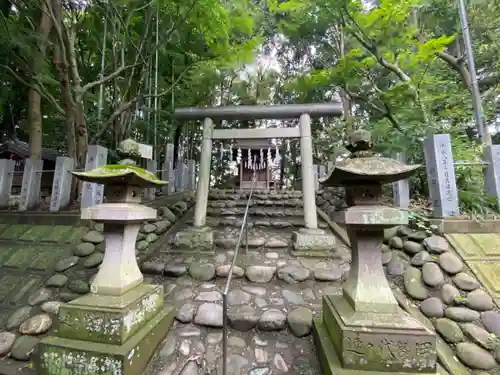 春日部八幡神社の鳥居