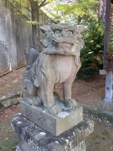 温泉神社の狛犬