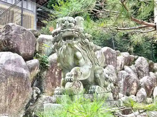 多喜諏訪神社の狛犬