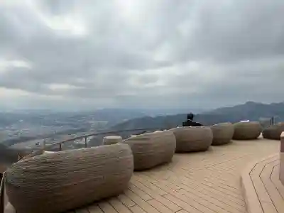宝登山神社奥宮の{uncategorized: "未分類", other: "その他", undefined: "問題あり", building: "その他建物", grave: "お墓", sacred_gate: "鳥居", guardian: "狛犬", statue: "像", buddha: "仏像", history: "歴史", nature: "自然", garden: "庭園", animal: "動物", pagoda: "塔", temizu: "手水舎", mountain_gate: "山門・神門", sanctuary: "本殿・本堂", subordinate: "末社・摂社", art: "芸術", scenery: "景色", jizo: "地蔵", ema: "絵馬", goshuin: "御朱印", omikuji: "おみくじ", items: "授与品その他", amulet: "お守り", goshuincho: "御朱印帳", eats: "食事", festival: "お祭り", votive_dance: "神楽", shichigosan: "七五三参", wedding: "結婚式", experience: "体験その他", initially: "初詣", around: "周辺", anti_infection: "感染症対策"}