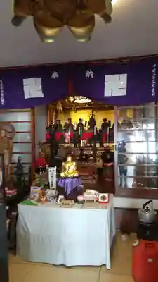 一六子育地蔵尊の本殿・本堂