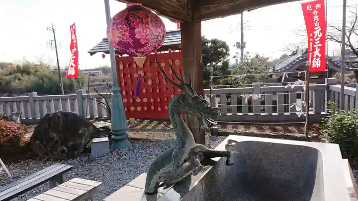 寺岡山元三大師の手水舎