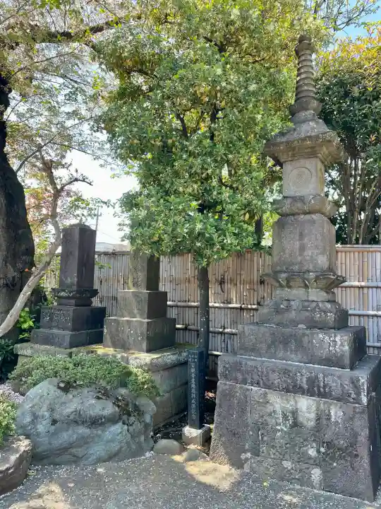実相院の{uncategorized: "未分類", other: "その他", undefined: "問題あり", building: "その他建物", grave: "お墓", sacred_gate: "鳥居", guardian: "狛犬", statue: "像", buddha: "仏像", history: "歴史", nature: "自然", garden: "庭園", animal: "動物", pagoda: "塔", temizu: "手水舎", mountain_gate: "山門・神門", sanctuary: "本殿・本堂", subordinate: "末社・摂社", art: "芸術", scenery: "景色", jizo: "地蔵", ema: "絵馬", goshuin: "御朱印", omikuji: "おみくじ", items: "授与品その他", amulet: "お守り", goshuincho: "御朱印帳", eats: "食事", festival: "お祭り", votive_dance: "神楽", shichigosan: "七五三参", wedding: "結婚式", experience: "体験その他", initially: "初詣", around: "周辺", anti_infection: "感染症対策"}