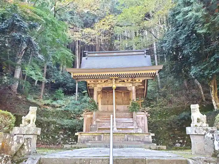 追手神社の本殿・本堂