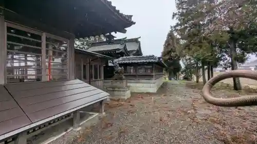 大木本神社の{uncategorized: "未分類", other: "その他", undefined: "問題あり", building: "その他建物", grave: "お墓", sacred_gate: "鳥居", guardian: "狛犬", statue: "像", buddha: "仏像", history: "歴史", nature: "自然", garden: "庭園", animal: "動物", pagoda: "塔", temizu: "手水舎", mountain_gate: "山門・神門", sanctuary: "本殿・本堂", subordinate: "末社・摂社", art: "芸術", scenery: "景色", jizo: "地蔵", ema: "絵馬", goshuin: "御朱印", omikuji: "おみくじ", items: "授与品その他", amulet: "お守り", goshuincho: "御朱印帳", eats: "食事", festival: "お祭り", votive_dance: "神楽", shichigosan: "七五三参", wedding: "結婚式", experience: "体験その他", initially: "初詣", around: "周辺", anti_infection: "感染症対策"}