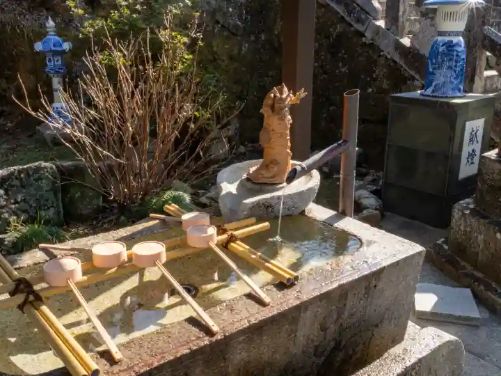 陶山神社の{uncategorized: "未分類", other: "その他", undefined: "問題あり", building: "その他建物", grave: "お墓", sacred_gate: "鳥居", guardian: "狛犬", statue: "像", buddha: "仏像", history: "歴史", nature: "自然", garden: "庭園", animal: "動物", pagoda: "塔", temizu: "手水舎", mountain_gate: "山門・神門", sanctuary: "本殿・本堂", subordinate: "末社・摂社", art: "芸術", scenery: "景色", jizo: "地蔵", ema: "絵馬", goshuin: "御朱印", omikuji: "おみくじ", items: "授与品その他", amulet: "お守り", goshuincho: "御朱印帳", eats: "食事", festival: "お祭り", votive_dance: "神楽", shichigosan: "七五三参", wedding: "結婚式", experience: "体験その他", initially: "初詣", around: "周辺", anti_infection: "感染症対策"}