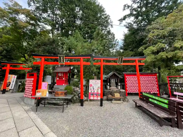 三光稲荷神社の末社・摂社