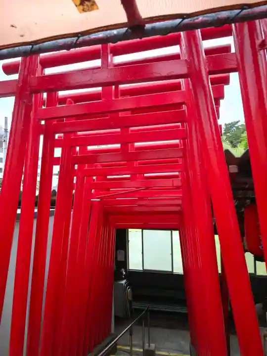 八股榎お袖大明神の{uncategorized: "未分類", other: "その他", undefined: "問題あり", building: "その他建物", grave: "お墓", sacred_gate: "鳥居", guardian: "狛犬", statue: "像", buddha: "仏像", history: "歴史", nature: "自然", garden: "庭園", animal: "動物", pagoda: "塔", temizu: "手水舎", mountain_gate: "山門・神門", sanctuary: "本殿・本堂", subordinate: "末社・摂社", art: "芸術", scenery: "景色", jizo: "地蔵", ema: "絵馬", goshuin: "御朱印", omikuji: "おみくじ", items: "授与品その他", amulet: "お守り", goshuincho: "御朱印帳", eats: "食事", festival: "お祭り", votive_dance: "神楽", shichigosan: "七五三参", wedding: "結婚式", experience: "体験その他", initially: "初詣", around: "周辺", anti_infection: "感染症対策"}