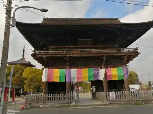 甚目寺の山門・神門
