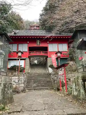 磯山弁財天の山門・神門