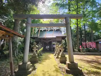 稲荷神社の{uncategorized: "未分類", other: "その他", undefined: "問題あり", building: "その他建物", grave: "お墓", sacred_gate: "鳥居", guardian: "狛犬", statue: "像", buddha: "仏像", history: "歴史", nature: "自然", garden: "庭園", animal: "動物", pagoda: "塔", temizu: "手水舎", mountain_gate: "山門・神門", sanctuary: "本殿・本堂", subordinate: "末社・摂社", art: "芸術", scenery: "景色", jizo: "地蔵", ema: "絵馬", goshuin: "御朱印", omikuji: "おみくじ", items: "授与品その他", amulet: "お守り", goshuincho: "御朱印帳", eats: "食事", festival: "お祭り", votive_dance: "神楽", shichigosan: "七五三参", wedding: "結婚式", experience: "体験その他", initially: "初詣", around: "周辺", anti_infection: "感染症対策"}