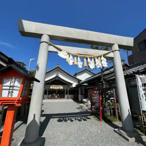 尾張猿田彦神社の{uncategorized: "未分類", other: "その他", undefined: "問題あり", building: "その他建物", grave: "お墓", sacred_gate: "鳥居", guardian: "狛犬", statue: "像", buddha: "仏像", history: "歴史", nature: "自然", garden: "庭園", animal: "動物", pagoda: "塔", temizu: "手水舎", mountain_gate: "山門・神門", sanctuary: "本殿・本堂", subordinate: "末社・摂社", art: "芸術", scenery: "景色", jizo: "地蔵", ema: "絵馬", goshuin: "御朱印", omikuji: "おみくじ", items: "授与品その他", amulet: "お守り", goshuincho: "御朱印帳", eats: "食事", festival: "お祭り", votive_dance: "神楽", shichigosan: "七五三参", wedding: "結婚式", experience: "体験その他", initially: "初詣", around: "周辺", anti_infection: "感染症対策"}