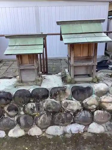 山の子社の末社・摂社