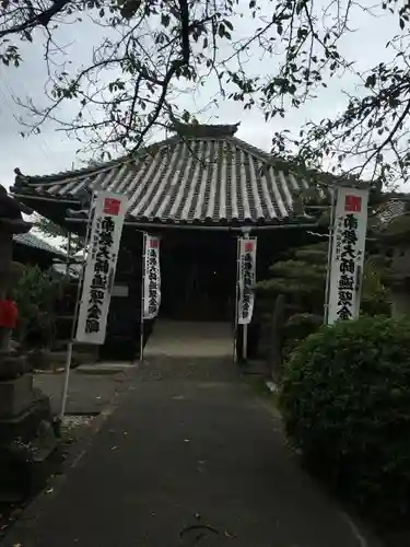 観音寺の本殿