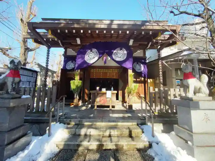 飛木稲荷神社の本殿・本堂