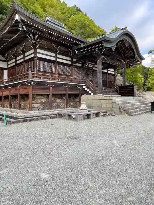 勝尾寺の本殿・本堂