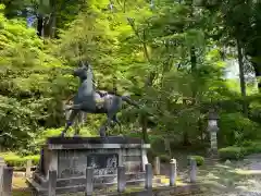 岡太神社の像