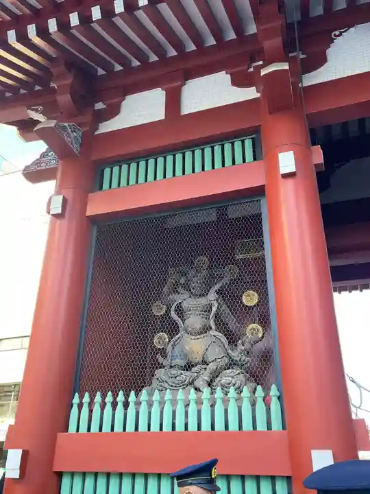 浅草寺の像