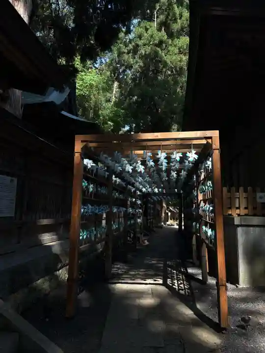 熊野大社の{uncategorized: "未分類", other: "その他", undefined: "問題あり", building: "その他建物", grave: "お墓", sacred_gate: "鳥居", guardian: "狛犬", statue: "像", buddha: "仏像", history: "歴史", nature: "自然", garden: "庭園", animal: "動物", pagoda: "塔", temizu: "手水舎", mountain_gate: "山門・神門", sanctuary: "本殿・本堂", subordinate: "末社・摂社", art: "芸術", scenery: "景色", jizo: "地蔵", ema: "絵馬", goshuin: "御朱印", omikuji: "おみくじ", items: "授与品その他", amulet: "お守り", goshuincho: "御朱印帳", eats: "食事", festival: "お祭り", votive_dance: "神楽", shichigosan: "七五三参", wedding: "結婚式", experience: "体験その他", initially: "初詣", around: "周辺", anti_infection: "感染症対策"}