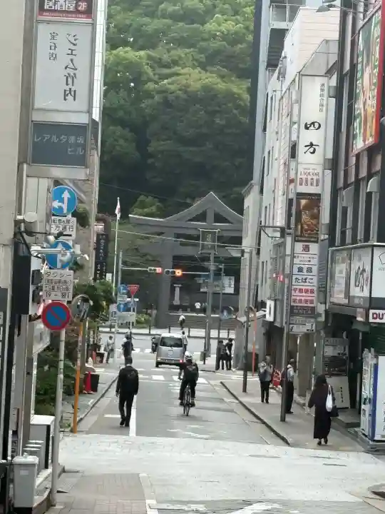 日枝神社の{uncategorized: "未分類", other: "その他", undefined: "問題あり", building: "その他建物", grave: "お墓", sacred_gate: "鳥居", guardian: "狛犬", statue: "像", buddha: "仏像", history: "歴史", nature: "自然", garden: "庭園", animal: "動物", pagoda: "塔", temizu: "手水舎", mountain_gate: "山門・神門", sanctuary: "本殿・本堂", subordinate: "末社・摂社", art: "芸術", scenery: "景色", jizo: "地蔵", ema: "絵馬", goshuin: "御朱印", omikuji: "おみくじ", items: "授与品その他", amulet: "お守り", goshuincho: "御朱印帳", eats: "食事", festival: "お祭り", votive_dance: "神楽", shichigosan: "七五三参", wedding: "結婚式", experience: "体験その他", initially: "初詣", around: "周辺", anti_infection: "感染症対策"}
