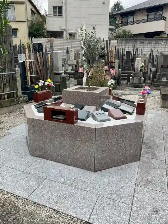 正慶寺の{uncategorized: "未分類", other: "その他", undefined: "問題あり", building: "その他建物", grave: "お墓", sacred_gate: "鳥居", guardian: "狛犬", statue: "像", buddha: "仏像", history: "歴史", nature: "自然", garden: "庭園", animal: "動物", pagoda: "塔", temizu: "手水舎", mountain_gate: "山門・神門", sanctuary: "本殿・本堂", subordinate: "末社・摂社", art: "芸術", scenery: "景色", jizo: "地蔵", ema: "絵馬", goshuin: "御朱印", omikuji: "おみくじ", items: "授与品その他", amulet: "お守り", goshuincho: "御朱印帳", eats: "食事", festival: "お祭り", votive_dance: "神楽", shichigosan: "七五三参", wedding: "結婚式", experience: "体験その他", initially: "初詣", around: "周辺", anti_infection: "感染症対策"}