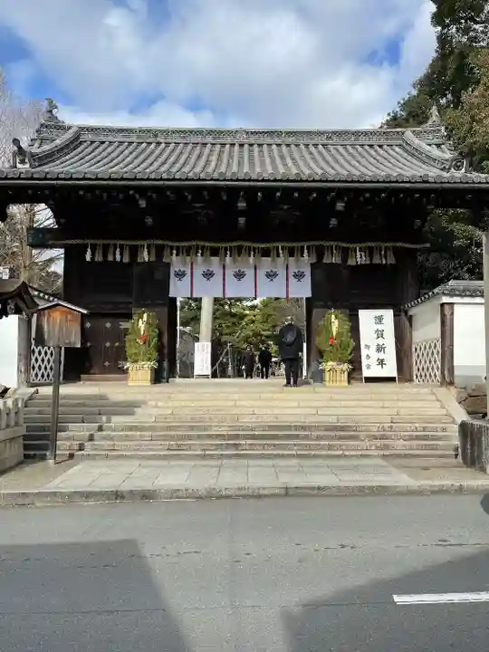 御香宮神社の山門・神門