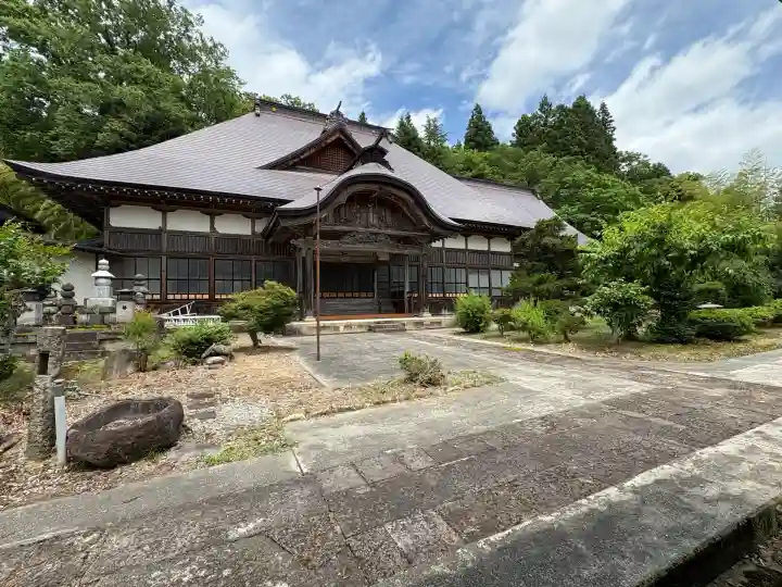 華蔵院(山形県)