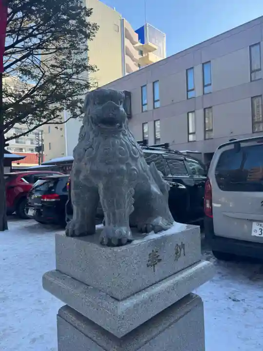 北海道神宮頓宮の狛犬